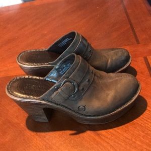 Born brown leather clogs shoes size 7/38